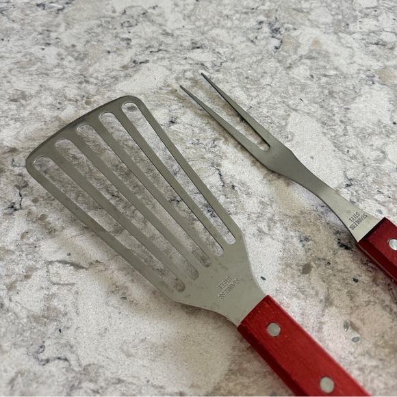 Tablecraft Heavy Duty Long Handled Redwood BBQ Grill Tool Set - Picture 2 of 5